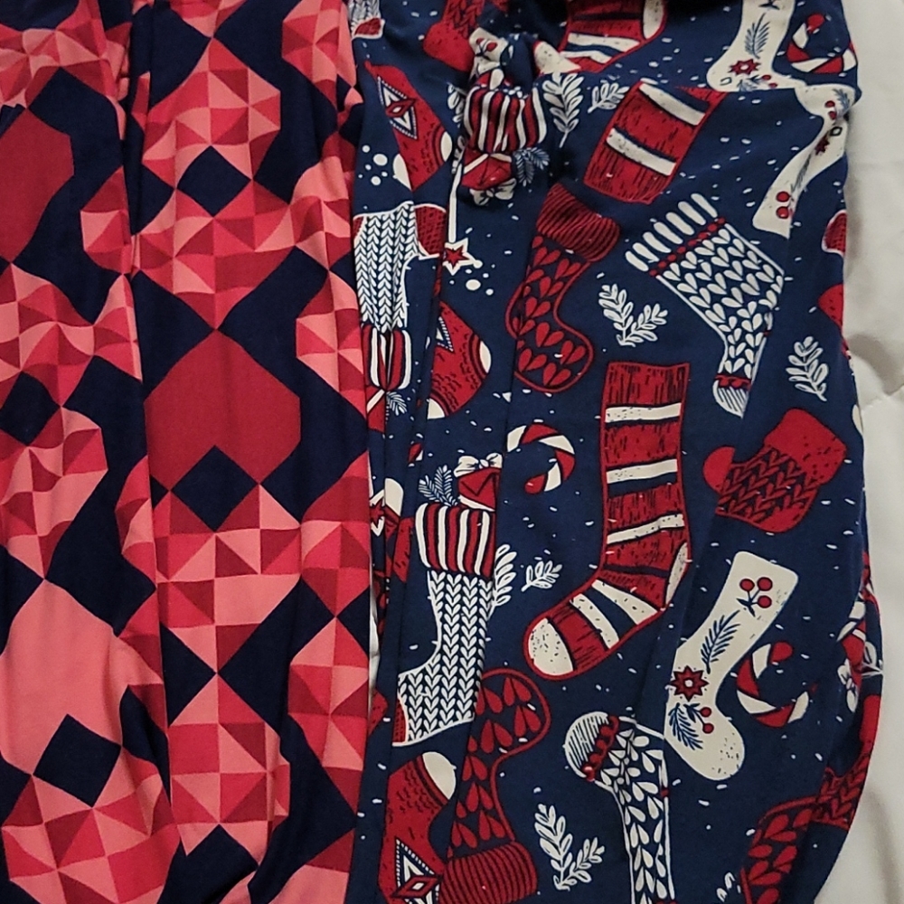 🎄❤ lularoe holiday leggings OS